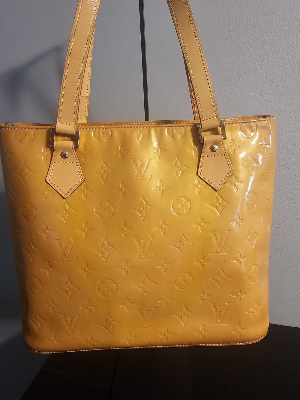 Louis Vuitton Vernis Amber Monogram Tote - Yellow